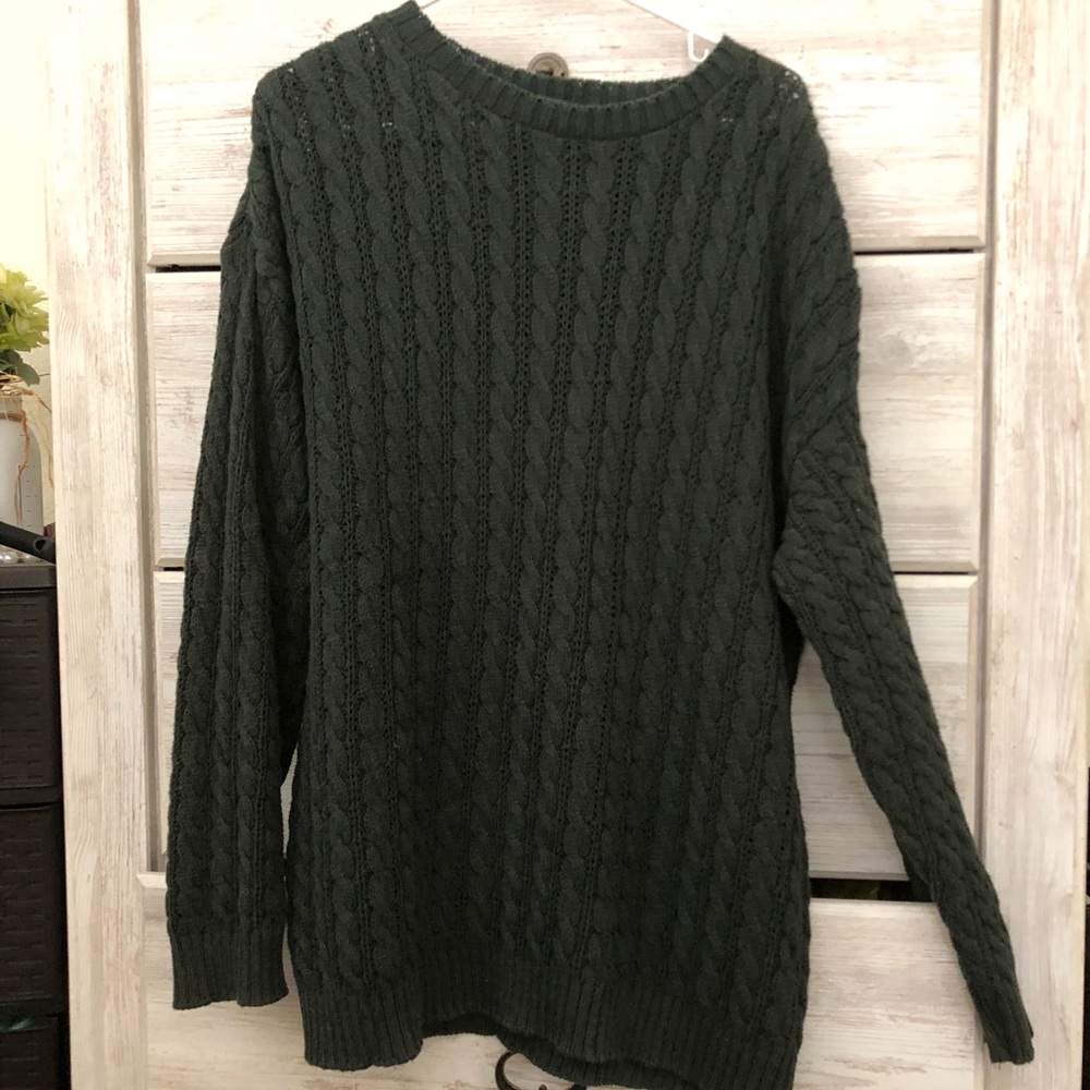 Green oversized sweater